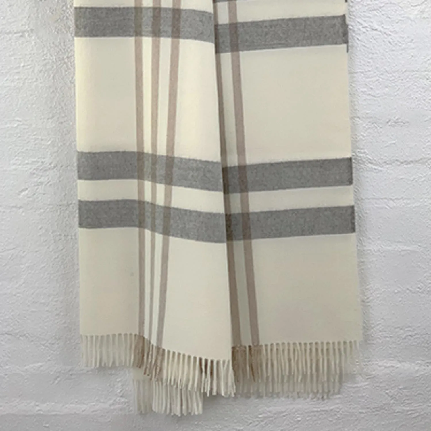 Alpaca Cream Check throw